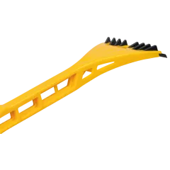 Щетка для уборки снега Denzel со скребком 590 мм (55323)