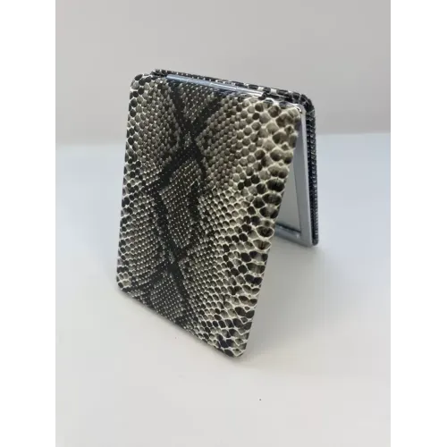 Зеркальце косметическое складное, экокожа, змея, прямоугол., серый/черный