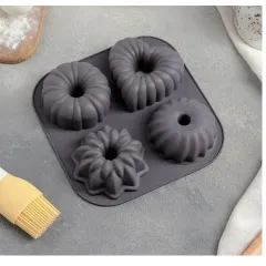 Форма для выпечки силикон Доляна «Немецкий кекс», 17х17, 4 ячейки (811896)