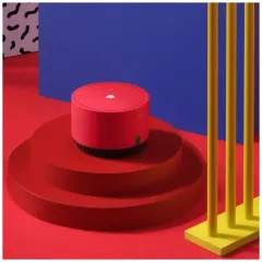 Умная колонка Яндекс.Станция Лайт с Алисой внутри красная