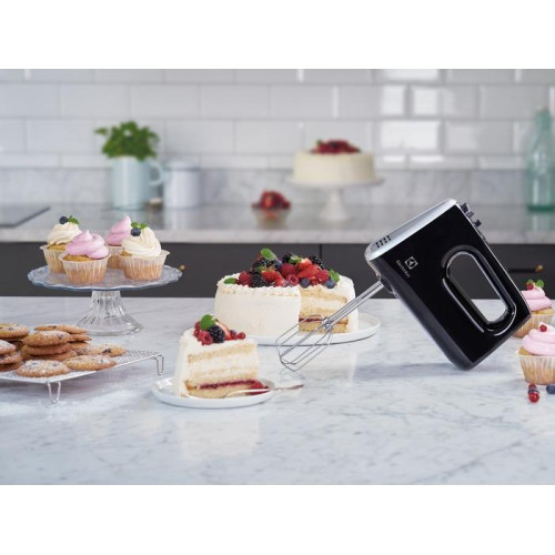 Миксер Electrolux EHM3310 черный