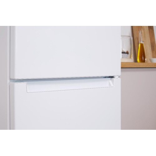 Холодильник INDESIT DS 320 W