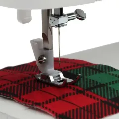 Швейная машина SINGER M 2405