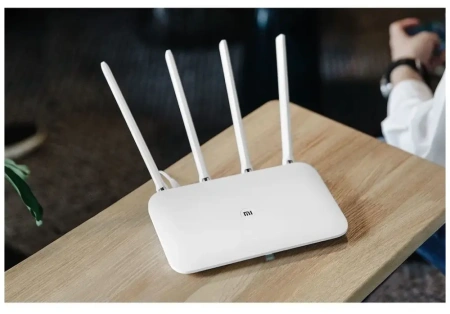 Маршрутизатор XIAOMI MI WIFI ROUTER 4C (DVB4209CN) 10/100BASE-TX белый