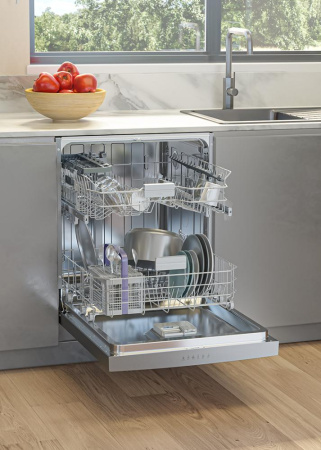 Посудомоечная машина BEKO DVS050R02S серебристый